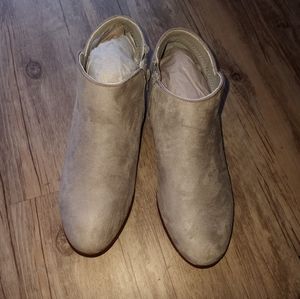 NWOT Wild Ankle Boots